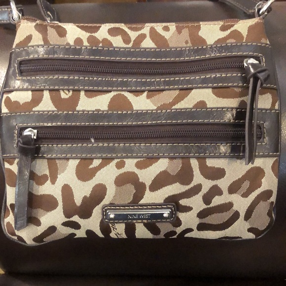 NINE WEST Leopard Camo Crossbody Shoulder Bag Exterior Pockets Top Zipper Close - Picture 14 of 14